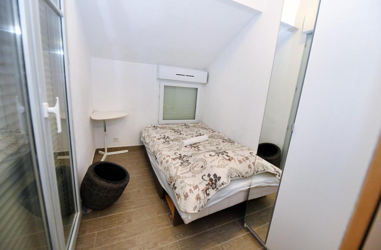 Apartmani Ivan V Relax Vodice Ngoại thất bức ảnh
