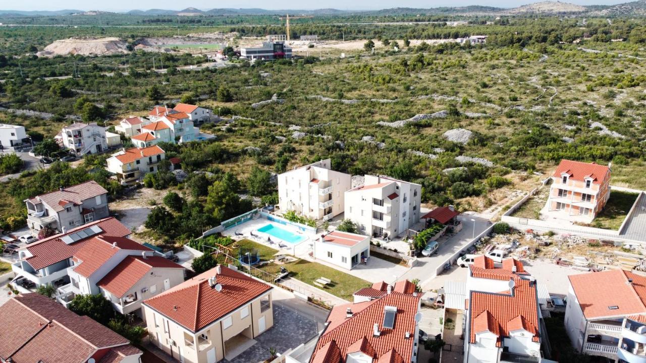 Apartmani Ivan V Relax Vodice Ngoại thất bức ảnh