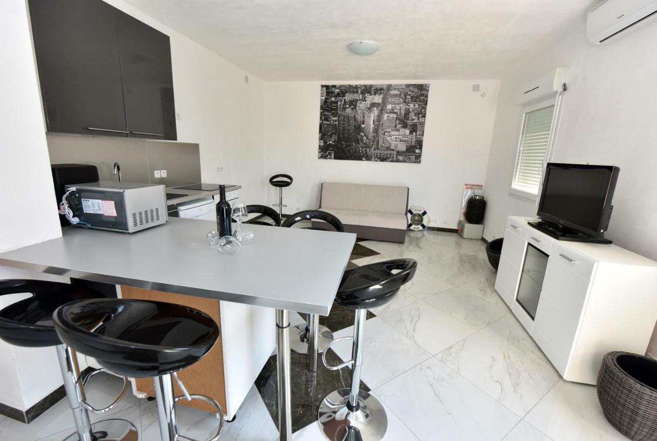 Apartmani Ivan V Relax Vodice Ngoại thất bức ảnh