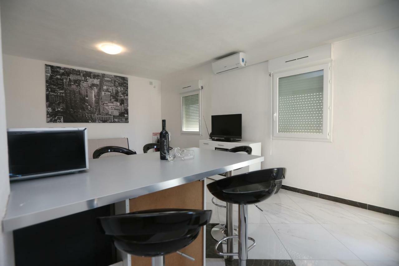 Apartmani Ivan V Relax Vodice Ngoại thất bức ảnh