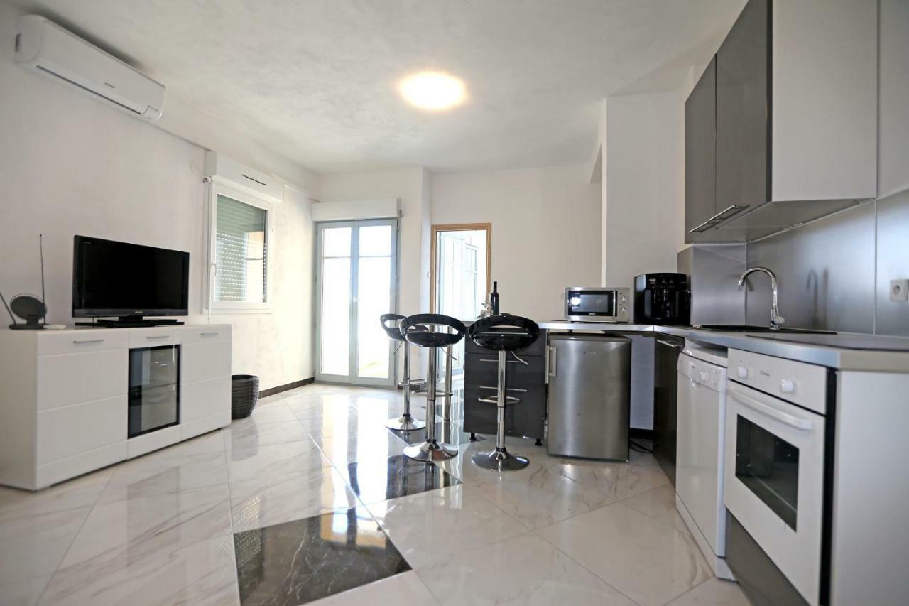 Apartmani Ivan V Relax Vodice Ngoại thất bức ảnh